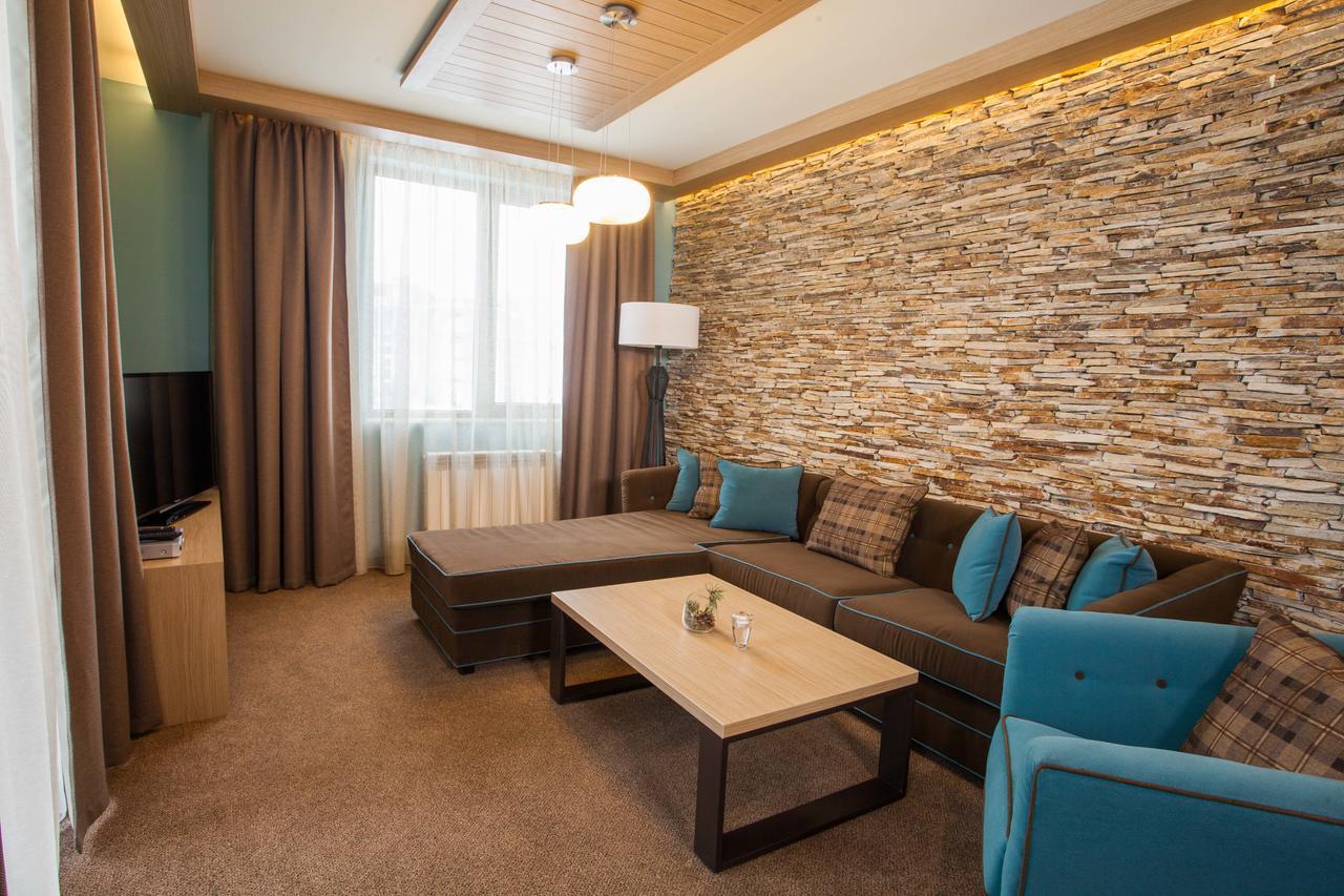 Amira Boutique Hotel Bansko Exterior photo A living room in a hotel