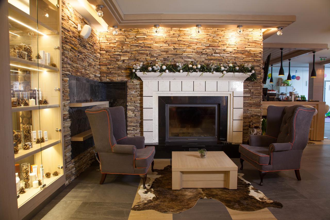 Amira Boutique Hotel Bansko Exterior photo The lobby of the hotel